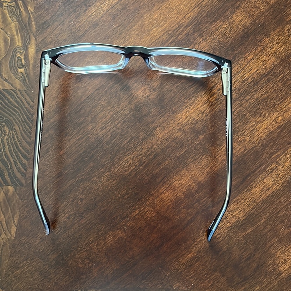 Glasses - Picture 4 of 8